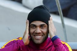 Uradno: Dani Alves po osmih letih zapušča Barcelono