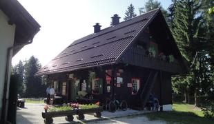 Koča na Naravskih ledinah (1072 m)