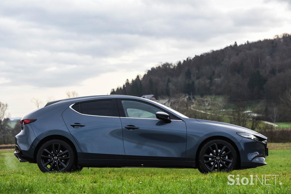 Mazda 3 in mazda CX-30