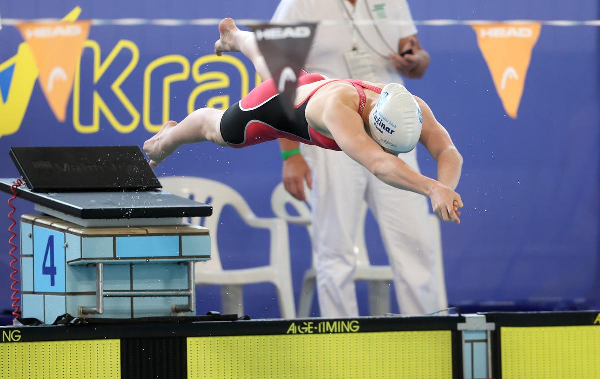 Hana Sekuti | Plavalka ravenskega Fužinarja Hana Sekuti je četrta plavalka slovenske štafete 4 x 100 m prosto na februarskem svetovnem prvenstvu v Dohi. | Foto www.alesfevzer.com