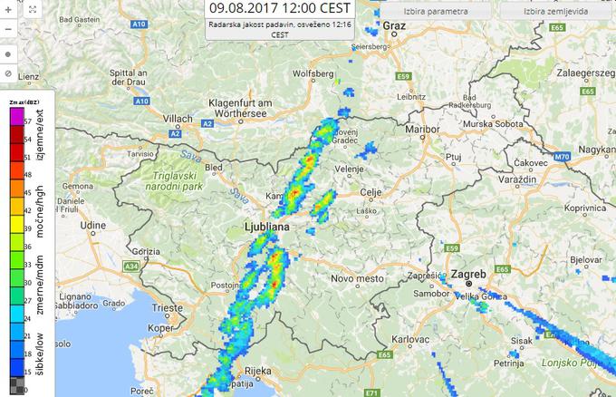 Osrednjo Slovenijo so danes sredi dneva zajele padavine (Foto: meteo.si) | Foto: 