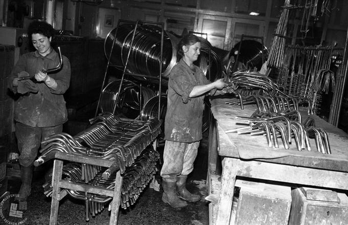 Tovarna koles Rog iz leta 1960 (Foto: Miloš Švabić, hrani: Muzej novejše zgodovine Slovenije). | Foto: 