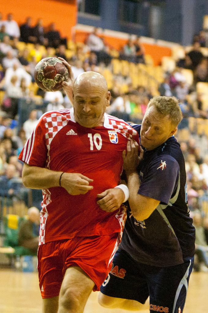 "Zlatku Saračeviću je selektor na cigareti priznal, da je afero zanetil nalašč." | Foto: Urban Urbanc/Sportida