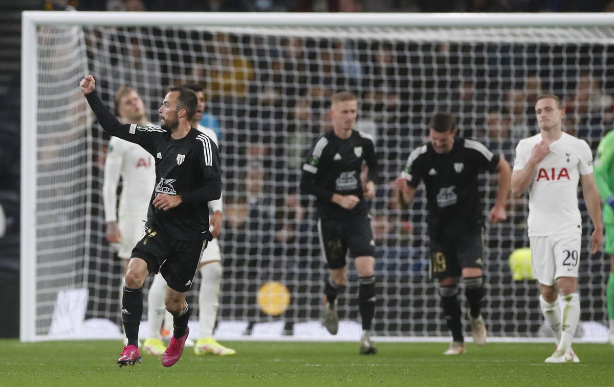 Tottenham : Mura, Žiga Kous | Zadetek Žige Kousa kandidira za najlepšega v drugem krogu konferenčne lige. | Foto Reuters