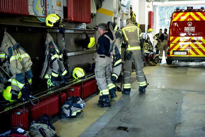 Gasilska brigada Ljubljana gasilci | Vzrok požara še ni znan.  | Foto Ana Kovač