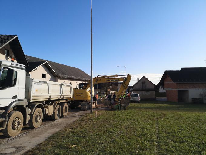 Prizorišče uhajanja plina v Orehovlju pri Kranju | Foto: Denis Malačič