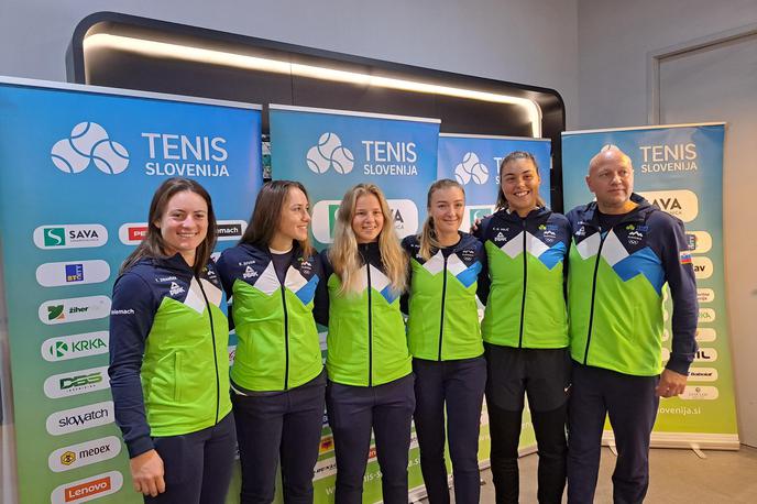 Billie Jean King, Slovenija | Slovenska reprezentanca je pred odhodom v Španijo zelo dobro razpoložena. | Foto B. B.