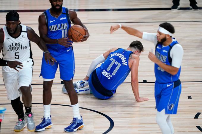 Tokrat si je zvil levi gleženj. Po tekmi je Luka dejal, da poškodba ni tako huda. | Foto: Gulliver/Getty Images