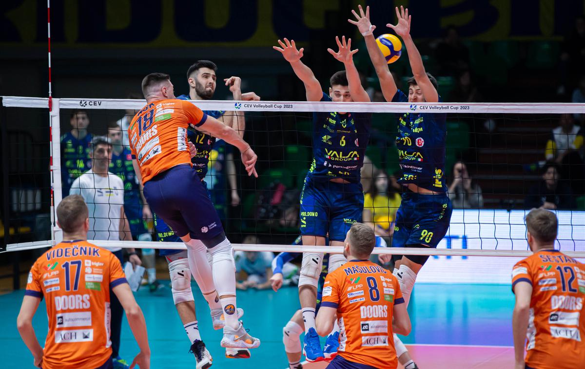 Modena : ACH Volley, pokal CEV | ACH Volley je na povratni tekmi pokala CEV z 0:3 izgubil pri Modeni. | Foto CEV