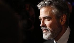 Clooney nosi nogavice le enkrat