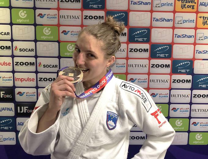 Andreja Leški je maja v Dohi svoji zbirki odličij dodala še eno srebrno medaljo s svetovnega prvenstva.  | Foto: Aleksander Gasser/STA