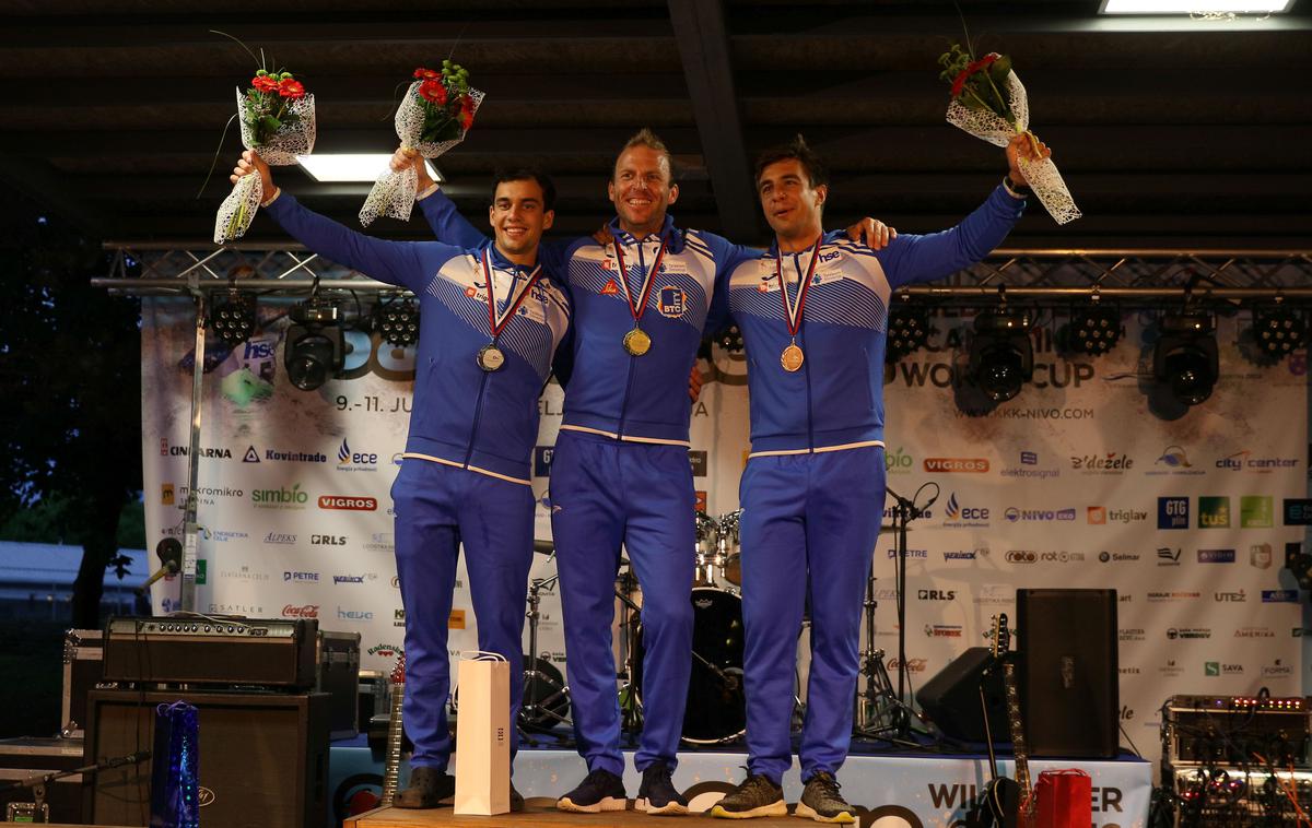 Urankar Žnidarčič Novak K1 | Slovenci so na domači tekmi svetovnega pokala v sprintu na divjih vodah pometli s konkurenco. Kajakaši Nejc Žnidarčič, Anže Urankar in Tim Novak so poskrbeli za trojno zmago. | Foto Kajakaška zveza Slovenije