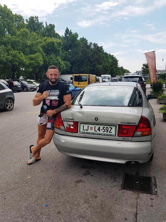 Uroš in njegova pobunkana carisma. A kot pravi, ga še vedno pripelje od točke A do točke B. | Foto: Osebni arhiv Uroša Jurišiča