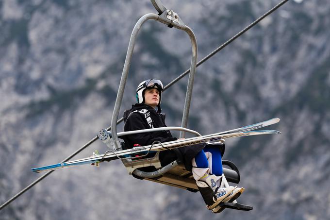 Zdaj je na vrsti Domen Prevc. | Foto: www.alesfevzer.com