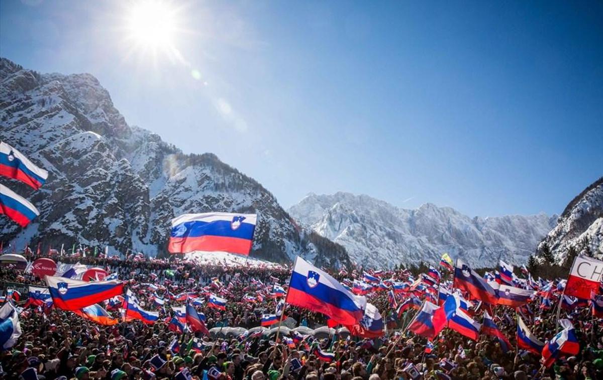 planica zastave | Foto Vid Ponikvar