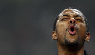 Robinho združil moči z Adebayorjem