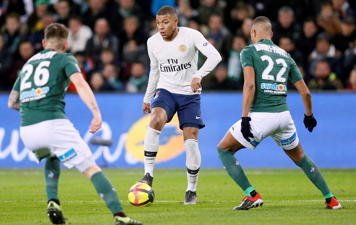 Kylian Mbappe | Kylian Mbappe je zadel tudi v Saint-Etiennu in je že pri 19 prvenstvenih golih. | Foto Reuters