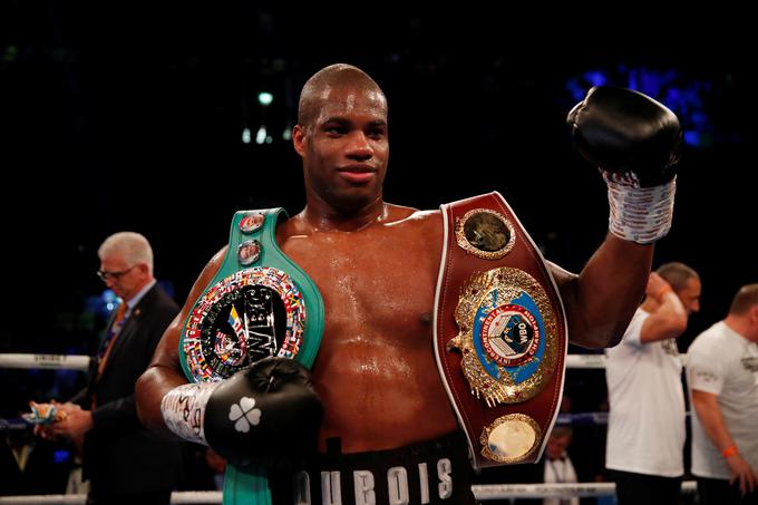 Daniel Dubois je na svojem 14. dvoboju prišel še do 14. zmage in ubranil mednarodni naslov težke kategorije po verziji WBO in prehodni naslov po različici WBC, kjer od leta 2015 kraljuje Deontay Wilder. | Foto: Reuters