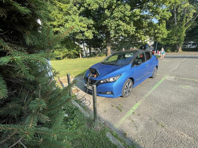 Nissan leaf električna polnilnica | Foto: Gregor Pavšič