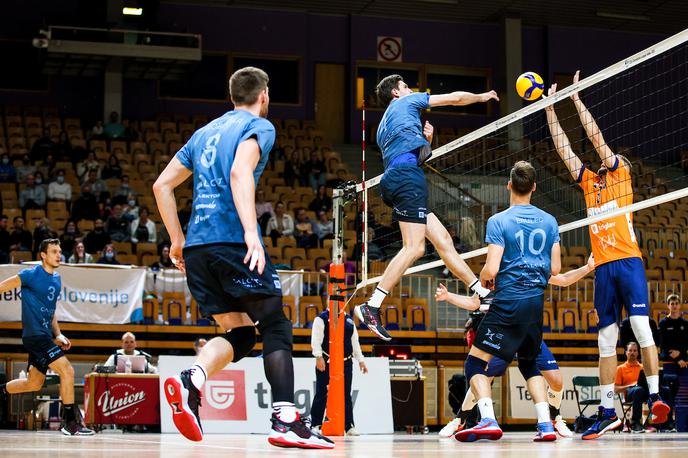 ACH Volley Calcit Volley | Vodilni ACH Volley je v Kamniku zmagal brez izgubljenega niza. | Foto Matic Klanšek Velej/Sportida