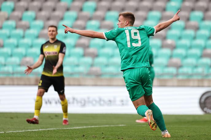 Ivan Durdov NK Olimpija | Ivan Durdov je zadel za vodstvo Olimpije z 1:0. Priložnosti Olimpije proti Radomljam so si kar sledile. | Foto www.alesfevzer.com