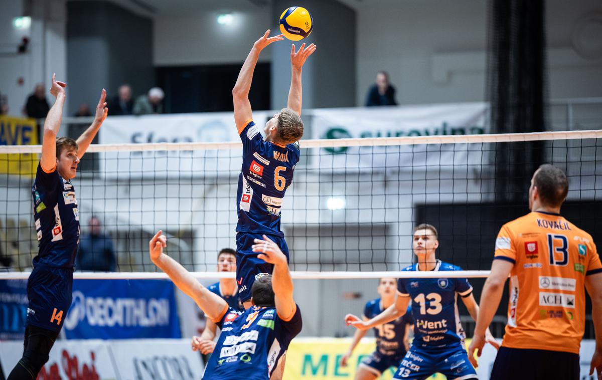 OK i-Vent Maribor in ACH Volley | ACH Volley in i-vent Maribor se bosta v finalu pokala pomerila v Velenju. Vloga favorita pripada oranžnim zmajem. | Foto Jure Banfi