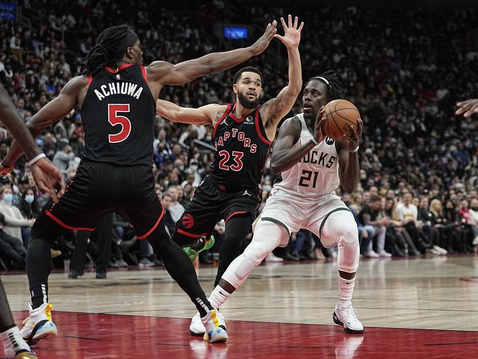 Toronto je prekinil zmagoviti niz branilcec naslova lige NBA. | Foto: Reuters