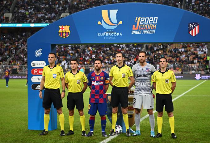 Jan Oblak je začel dvoboj z Barcelono kot kapetan madridskega Atletica. | Foto: Reuters