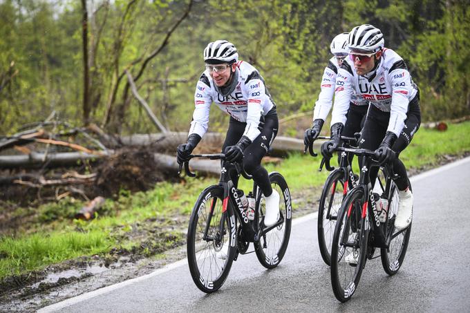 Tadej Pogačar si je v petek ogledal zadnjih 90 kilometrov trase dirke Liege-Bastogne-Liege, medtem ko je Mathieu van der Poel ogled trase izpustil.  | Foto: Guliverimage