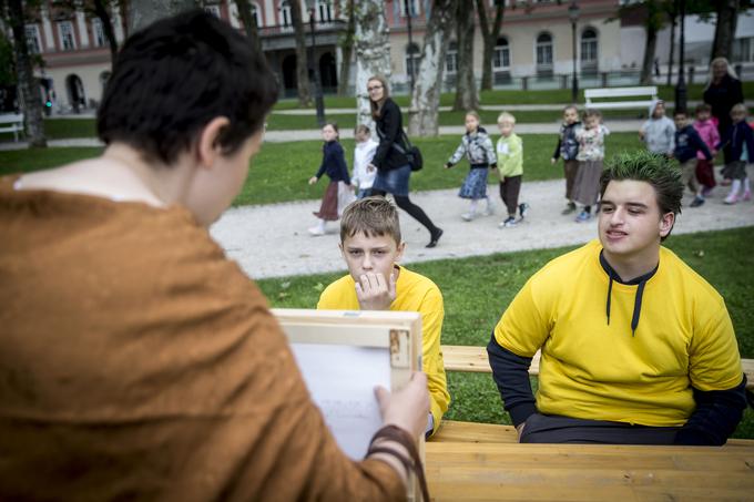 Festival, ki sta ga pripravila Center Janeza Levca Ljubljana in Društvo za kulturo inkluzije, po besedah vodja festivala Boštjana Kotnika in Centra Janeza Levca Ljubljana vsak dan obišče od tisoč do dva aktivnih obiskovalcev, kar pomeni, da se otroci predstavijo občinstvu s kakšno pesmico ali igrico. | Foto: 