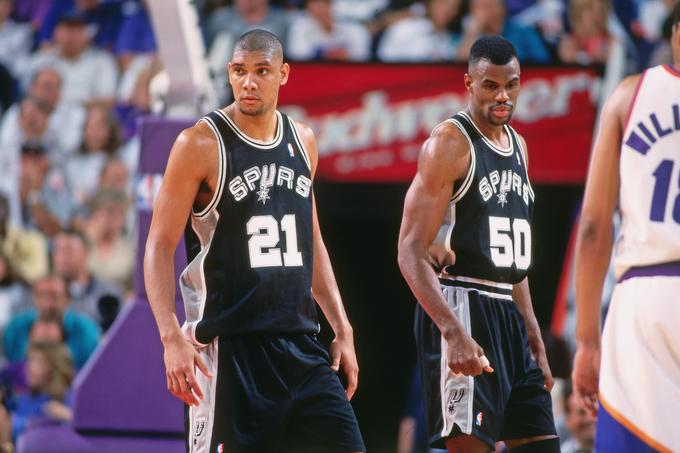 V začetku kariere je imel mentorja v Davidu Robinsonu (desno s številko 50). | Foto: Guliverimage/Getty Images