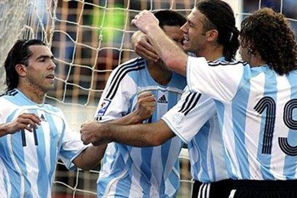 Riquelme dvakrat v polno za Argentino