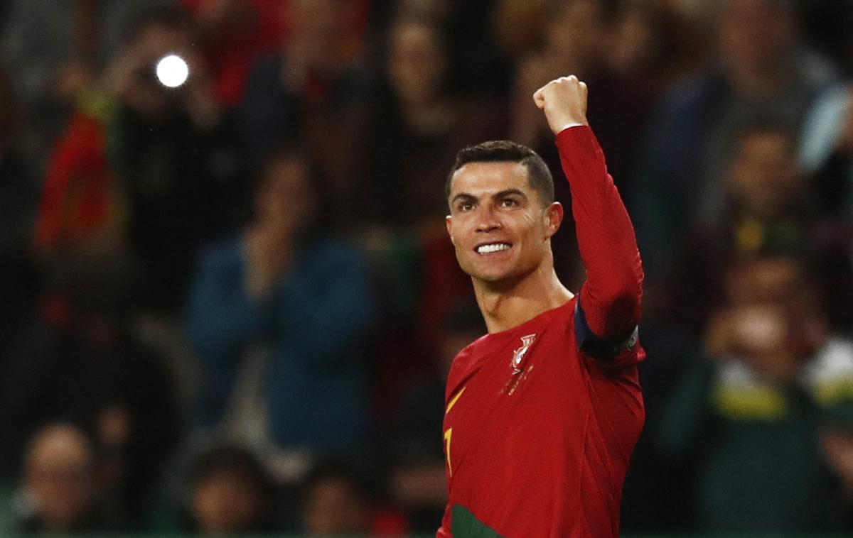 Cristiano Ronaldo | Cristiano Ronaldo si je prilastil še en rekord v svetu reprezentančnega nogometa. Od mejnika 200 tekem ga delijo le še trije nastopi. | Foto Reuters