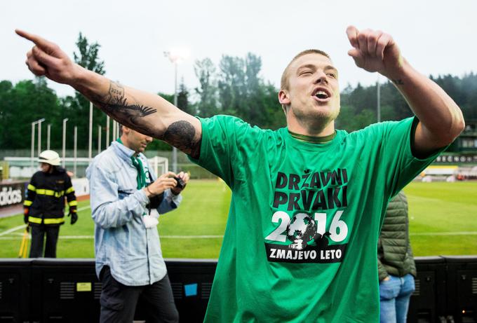 Na trenutek, ko je z Olimpijo proslavljal ob osvojenem naslovu, je čakal od otroških let. | Foto: 