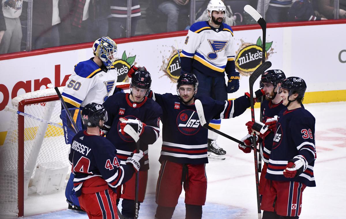 Winnipeg Jets St. Louis Blues | Hokejisti Winnipega so v zadnji tretjini priredili preobrat in vknjižili 32. zmago sezone. | Foto Guliverimage