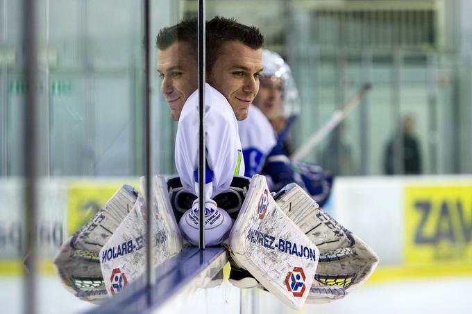 Dolgoletni član slovenske reprezentance Andrej Hočevar, ki je zadnje sezone deloval v Franciji, na zadnje je branil barve Epinala, se podaja v trenerske vode. V reprezentanci do 20 let bo bdel nad vratarji. | Foto: Matic Klanšek Velej/Sportida