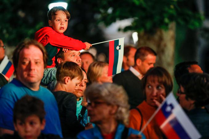 Predsednik države Borut Pahor ugotavlja, da smo enotni absolutno sposobni zavarovati vse naše nacionalne in državne interese v prid miru, varnosti in blaginje ljudi. | Foto: STA ,