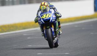 Valentino Rossi na ravni Jorgeja Lorenza. Žal en dan prepozno.