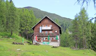 Dom na Peci (1665 m)