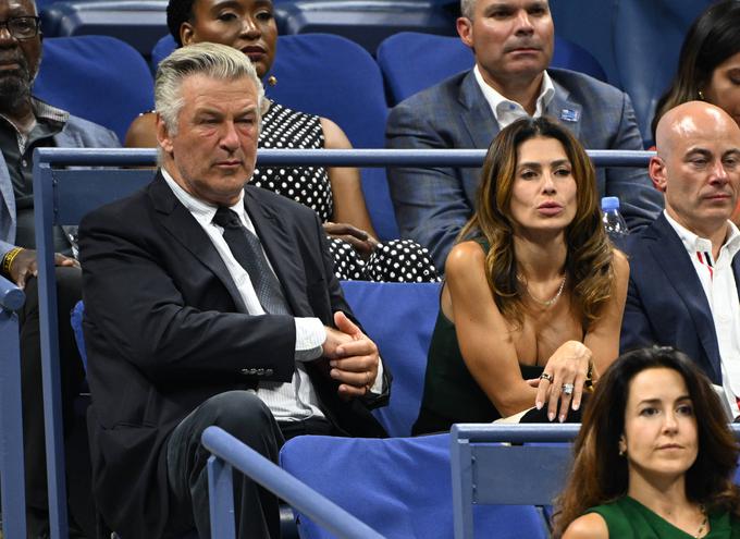 Alec Baldwin z ženo Hilario, ki mu je bila med sojenjem v veliko oporo. | Foto: Guliverimage