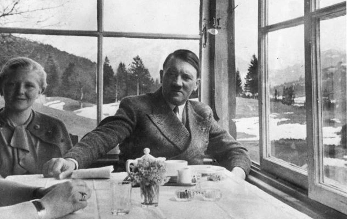 Adolf Hitler | Glede na poročanje nizozemskih medijev se je nekdanji nemški nacistični diktator cepil 1. oktobra letos. | Foto Getty Images