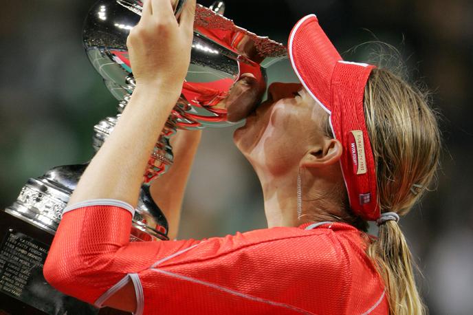 Mrija Šarapova Wimbledon 2004 | Foto Reuters