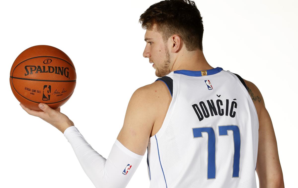 Luka Dončić | Luka Dončić je že oblečen v nov dres Dallas Mavericks, v pretekli sezoni pa je blestel v opravi Real Madrida in pokoril Evropo. | Foto Getty Images