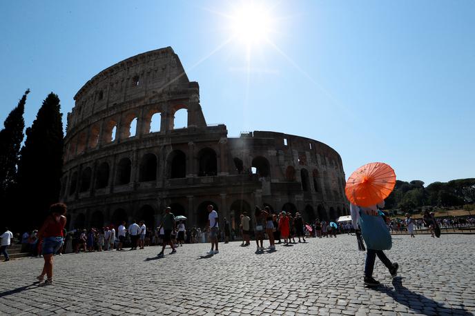 Rimski Kolosej | Kolosej vsako leto obišče osem milijonov turistov. | Foto Reuters