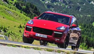 Porsche cayenne GTS - po Romuniji s terencem, ki je rešil Porsche #video