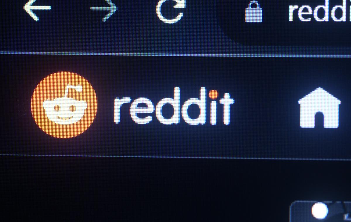 Reddit | Po podatkih analitičnega portala Similarweb je bil Reddit v januarju 16. najpogosteje obiskana spletna stran (na prvem mestu je Google, drugi je YouTube, tretji pa je Facebook).  | Foto Shutterstock