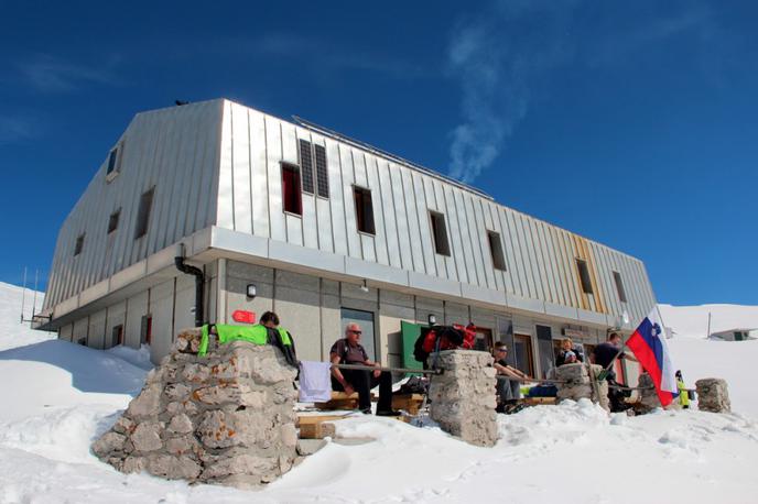 Kamniška koča na Kamniškem sedlu | Foto Manca Čujež