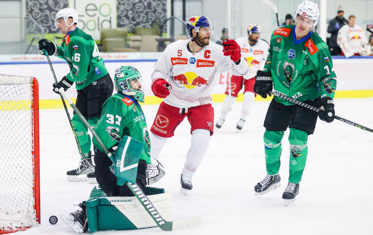 HK Olimpija Red Bull Salzburg | Olimpija je na zadnjih 18 tekmah ICEHL zmagala le štirikrat. | Foto Guliverimage