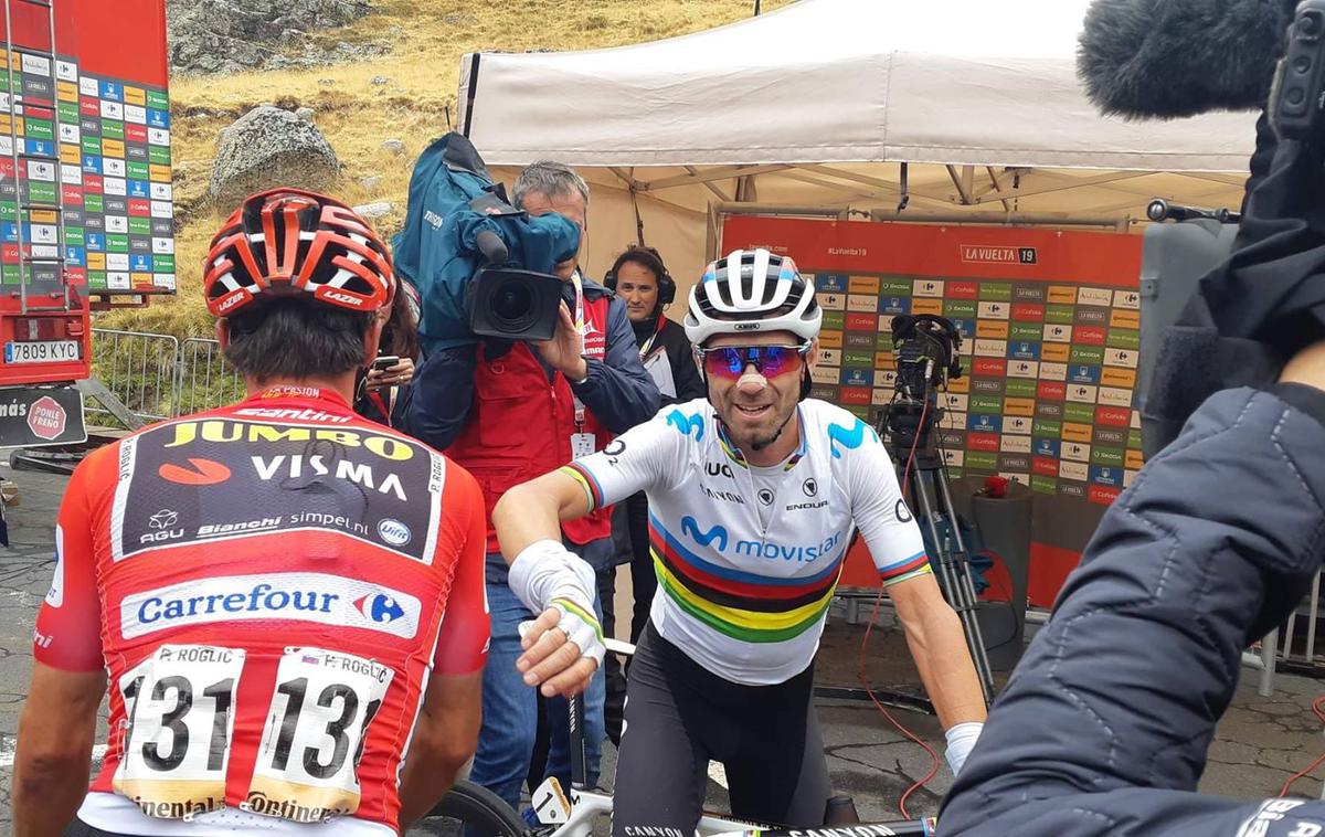 Primož Roglič Alejandro Valverde Vuelta2019 | Alejandro Valverde je lahko po predzadnji etapi Vuelte le športno čestital slovenskemu junaku Primožu Rogliču. | Foto Alenka Teran Košir