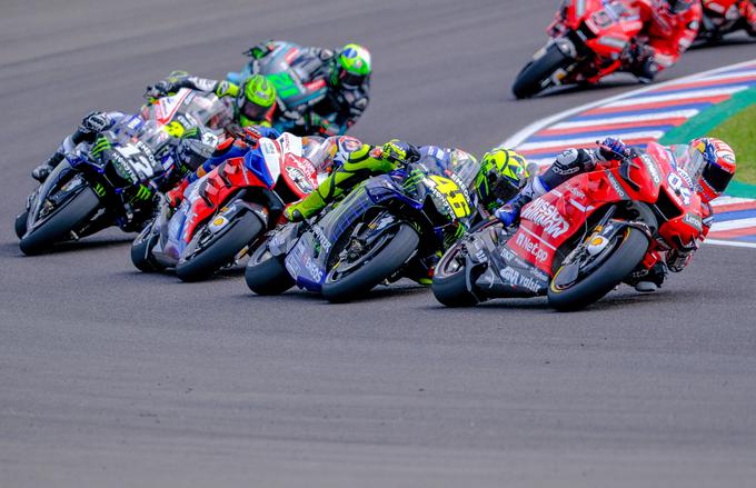 Za drugo mesto sta obračunala Italijana Dovizioso in Rossi. | Foto: Reuters